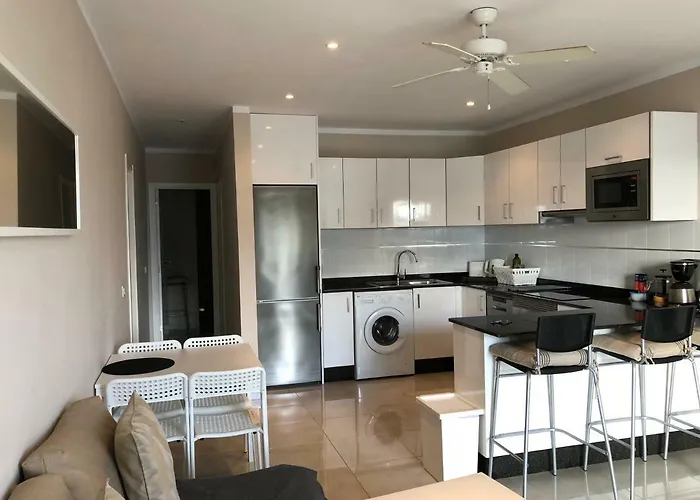 Layla * Puerto del Carmen (Lanzarote)